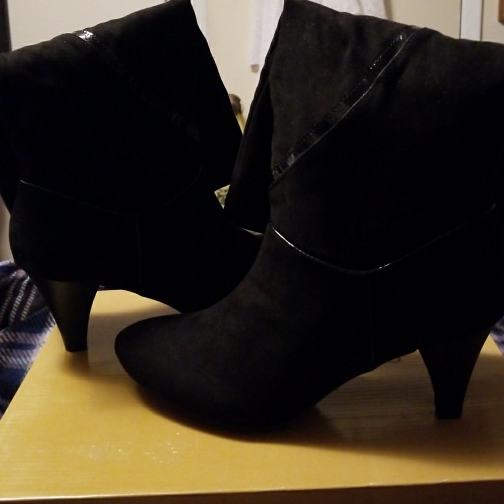 Black Boots